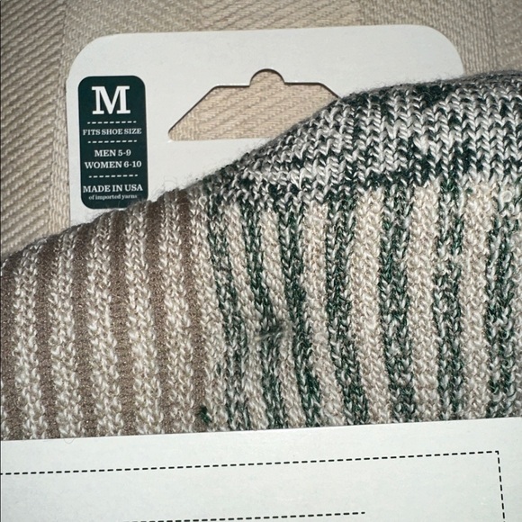 NWT L.L. Bean Boot Sock size M - Picture 4 of 5